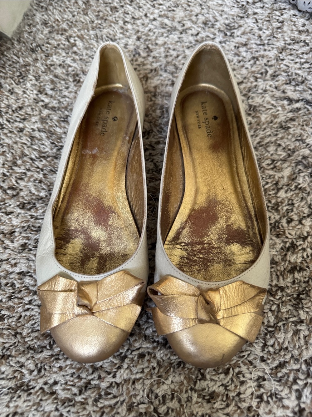 kate spade Cream Leather Ballet Flats with Gold Bow Accents size 8